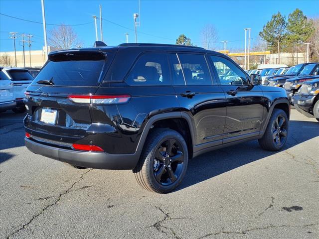 new 2025 Jeep Grand Cherokee car, priced at $51,697