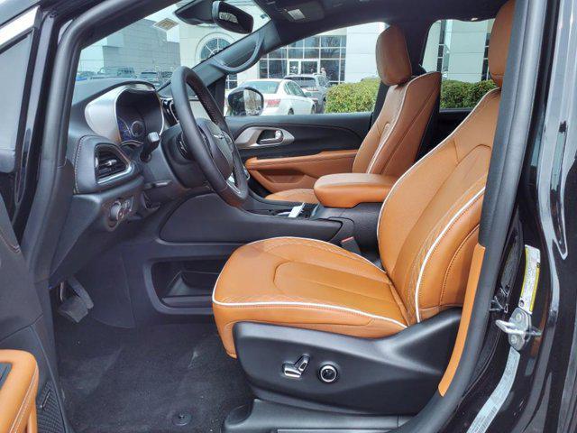 new 2025 Chrysler Pacifica car, priced at $61,480