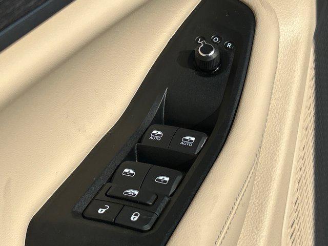 new 2025 Jeep Grand Cherokee car, priced at $47,838