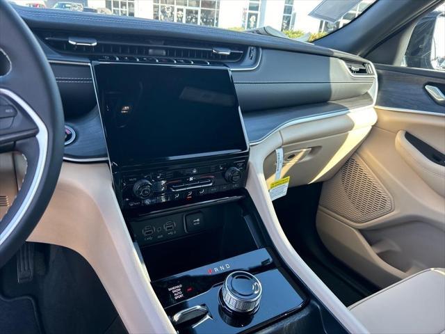 new 2025 Jeep Grand Cherokee car, priced at $47,907