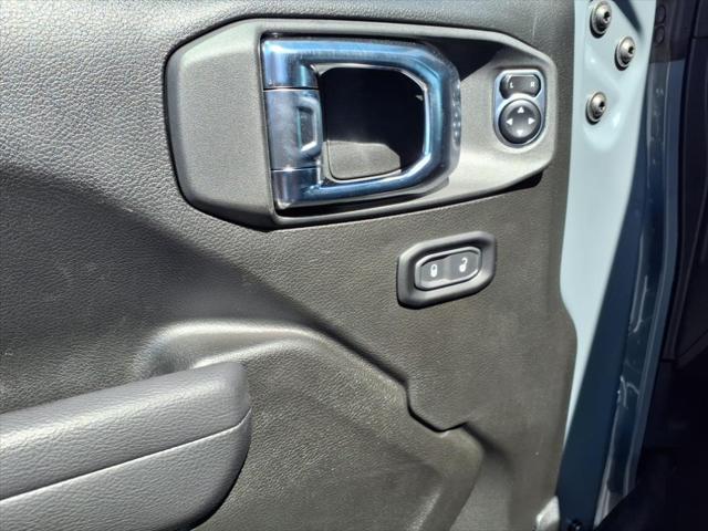new 2025 Jeep Wrangler car, priced at $51,680