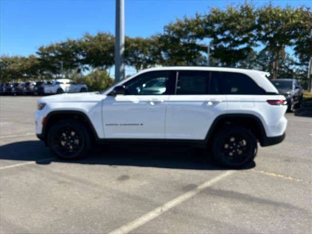 new 2025 Jeep Grand Cherokee car, priced at $45,935