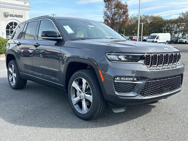 new 2025 Jeep Grand Cherokee car, priced at $49,137