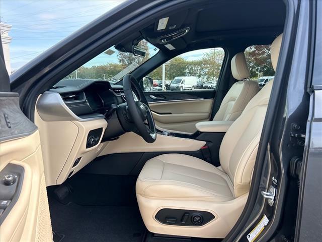 new 2025 Jeep Grand Cherokee car, priced at $49,137