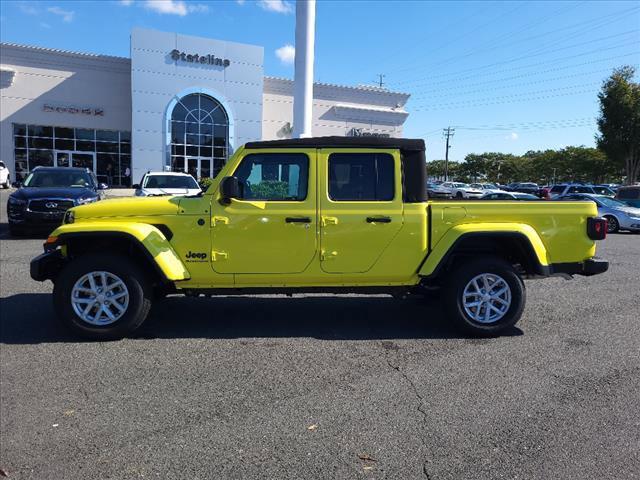 used 2023 Jeep Gladiator car, priced at $43,329