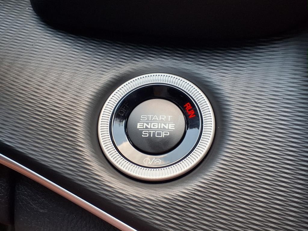 new 2025 Jeep Grand Cherokee car, priced at $39,227