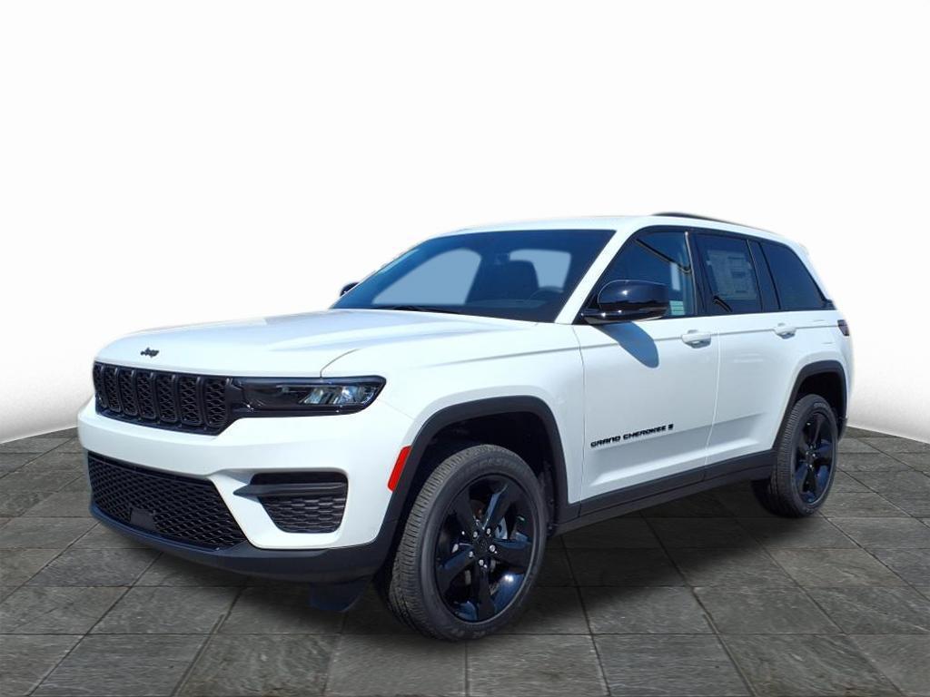 new 2025 Jeep Grand Cherokee car, priced at $42,780