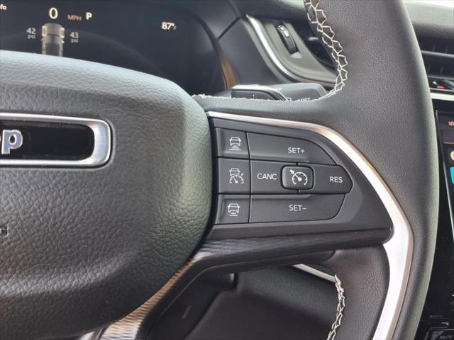 new 2025 Jeep Grand Cherokee car, priced at $44,290