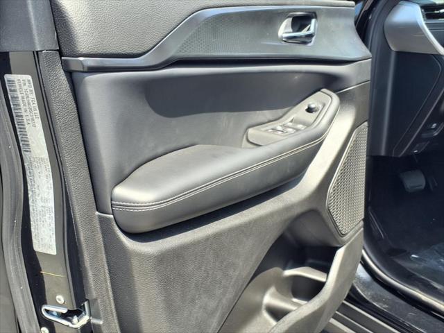 new 2025 Jeep Grand Cherokee car, priced at $44,290