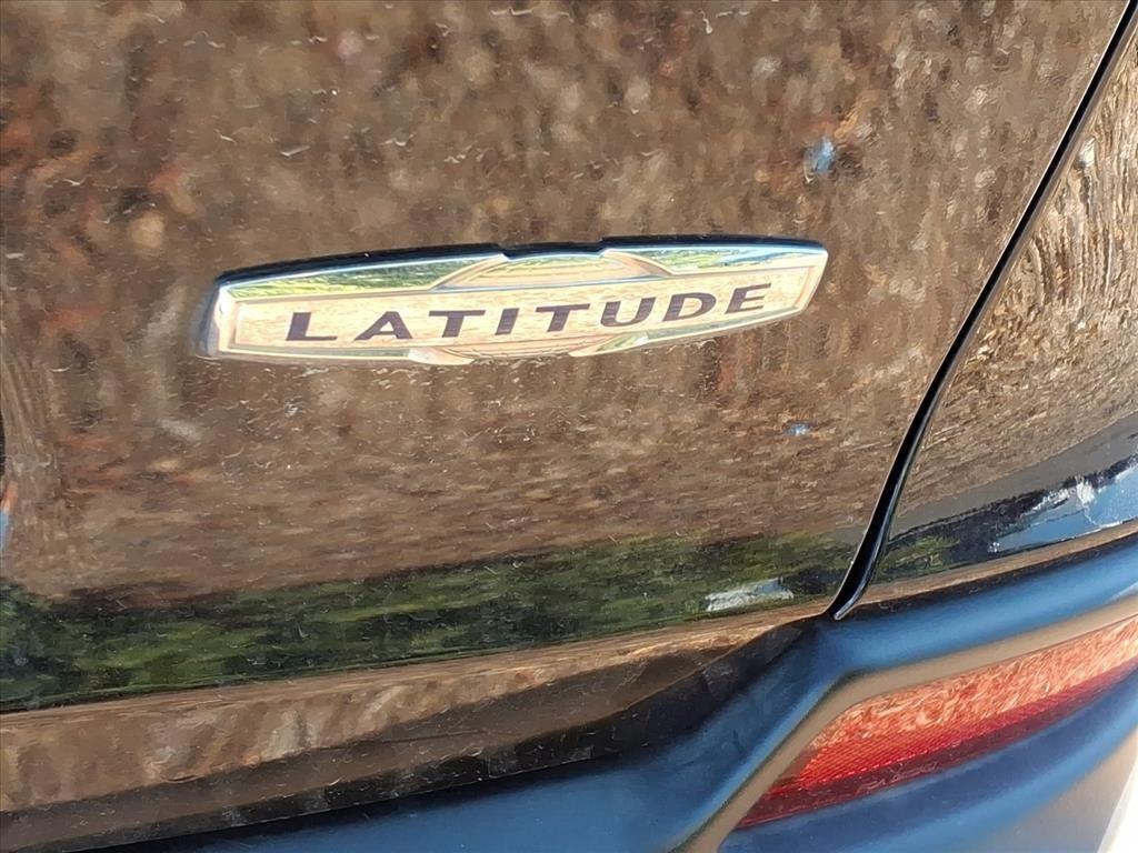 used 2020 Jeep Cherokee car, priced at $13,995