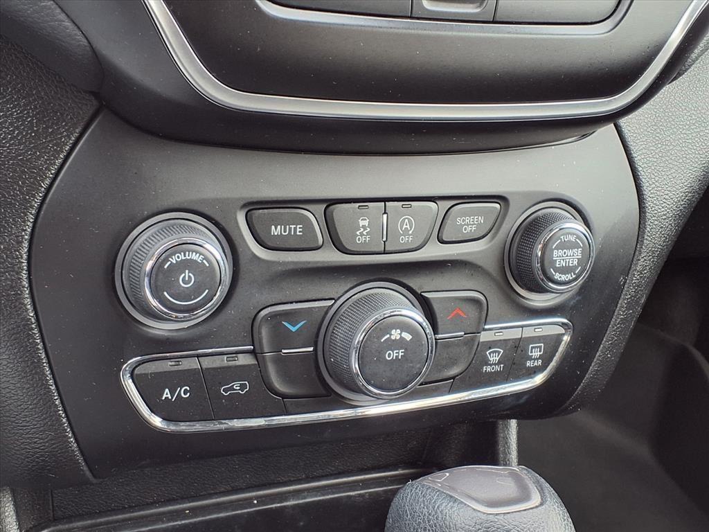 used 2020 Jeep Cherokee car, priced at $14,490