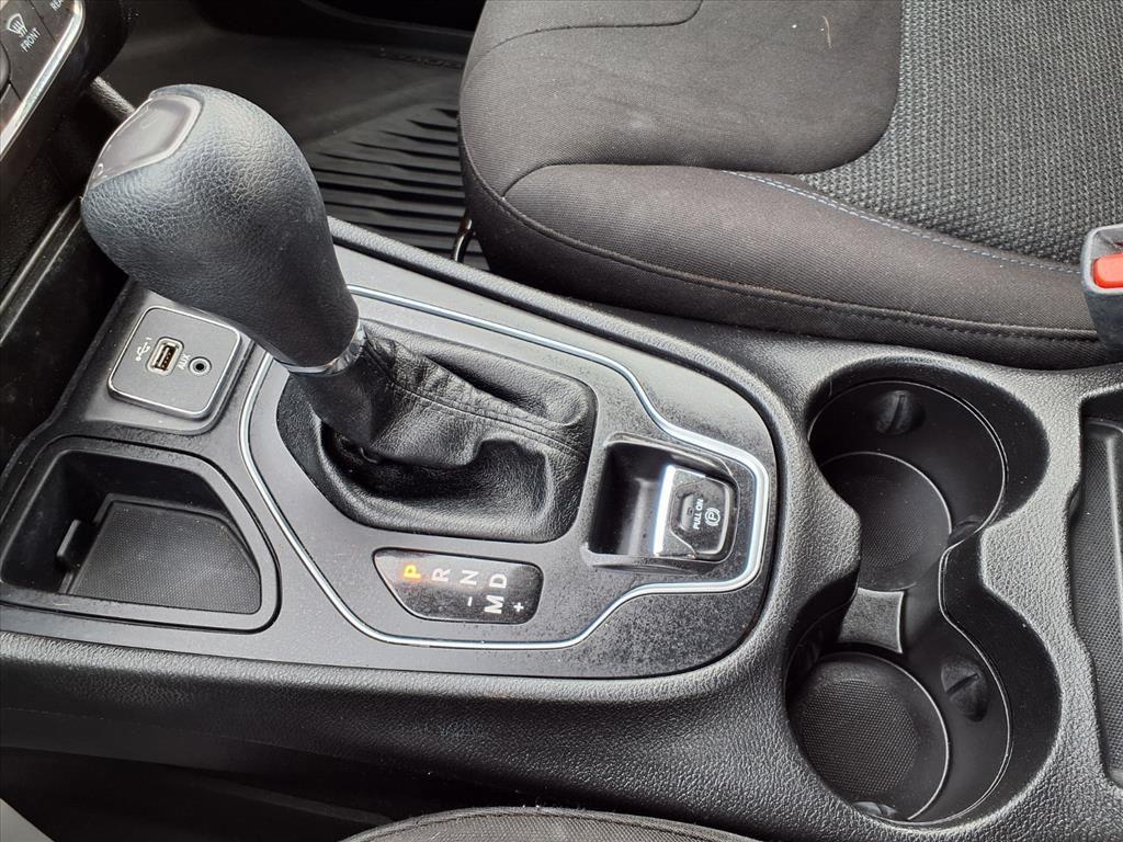 used 2020 Jeep Cherokee car, priced at $14,490