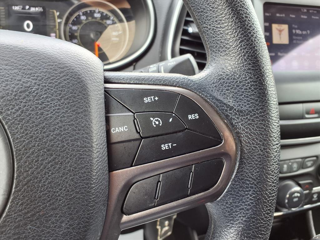 used 2020 Jeep Cherokee car, priced at $14,490