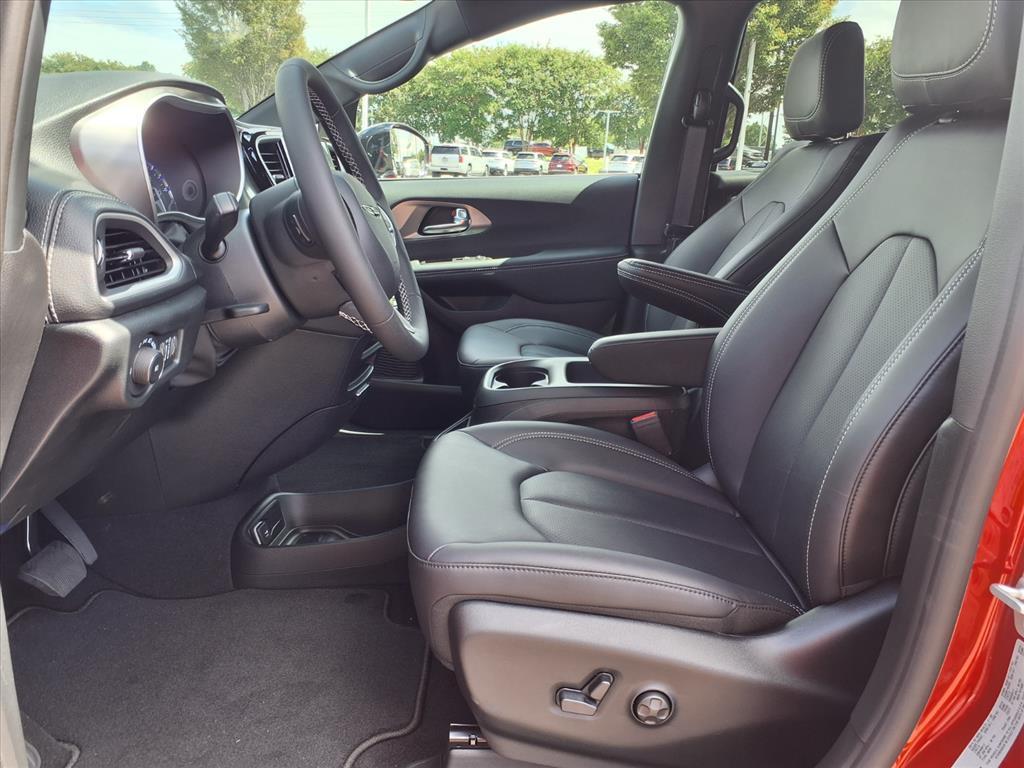 new 2026 Chrysler Pacifica car, priced at $43,955