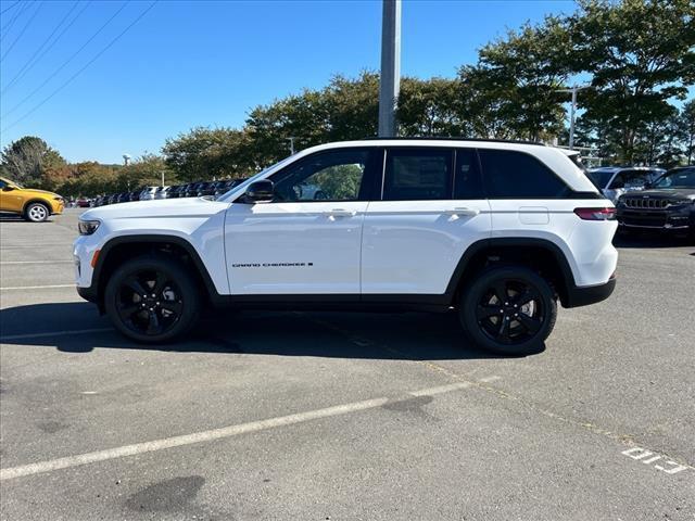 new 2025 Jeep Grand Cherokee car, priced at $50,170