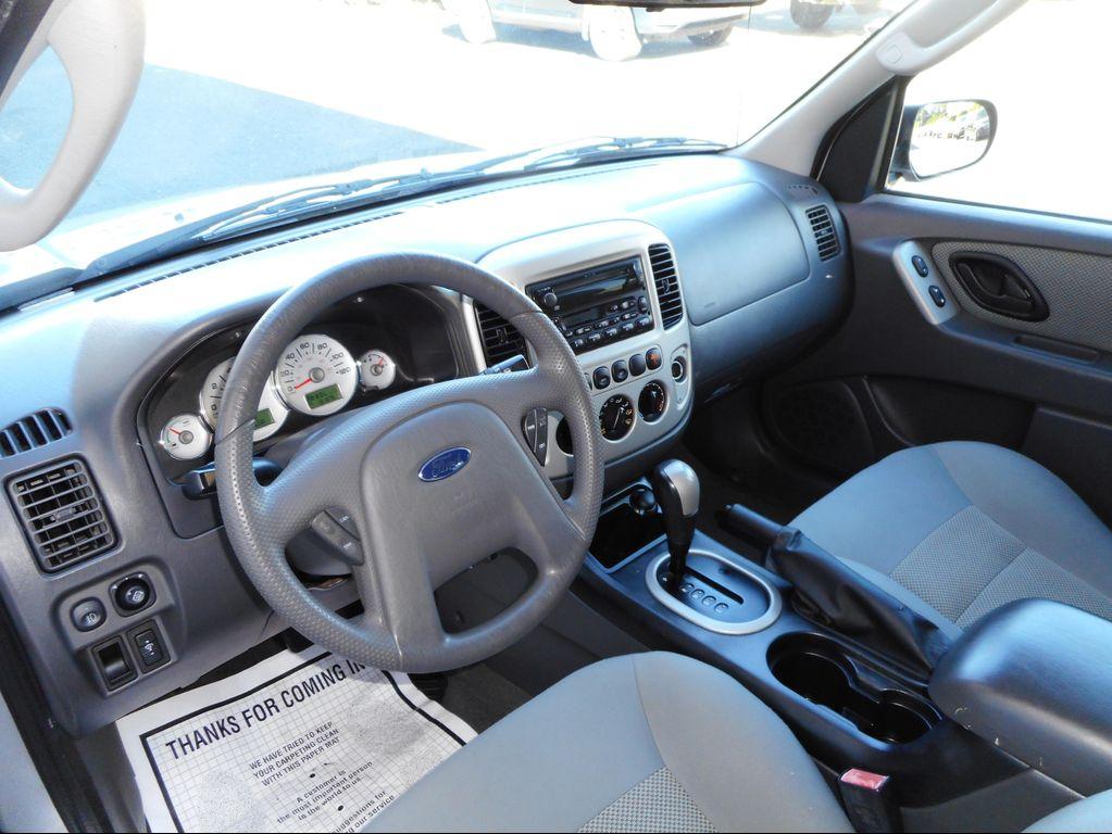 used 2006 Ford Escape Hybrid car, priced at $5,995