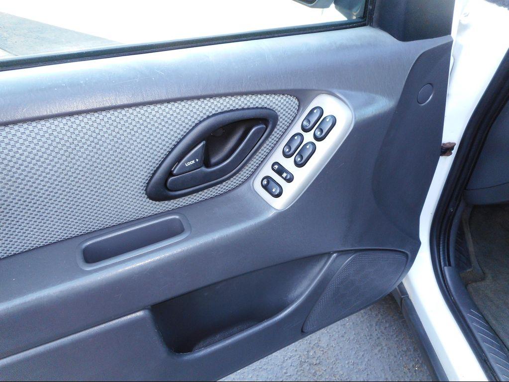 used 2005 Ford Escape Hybrid car, priced at $5,995