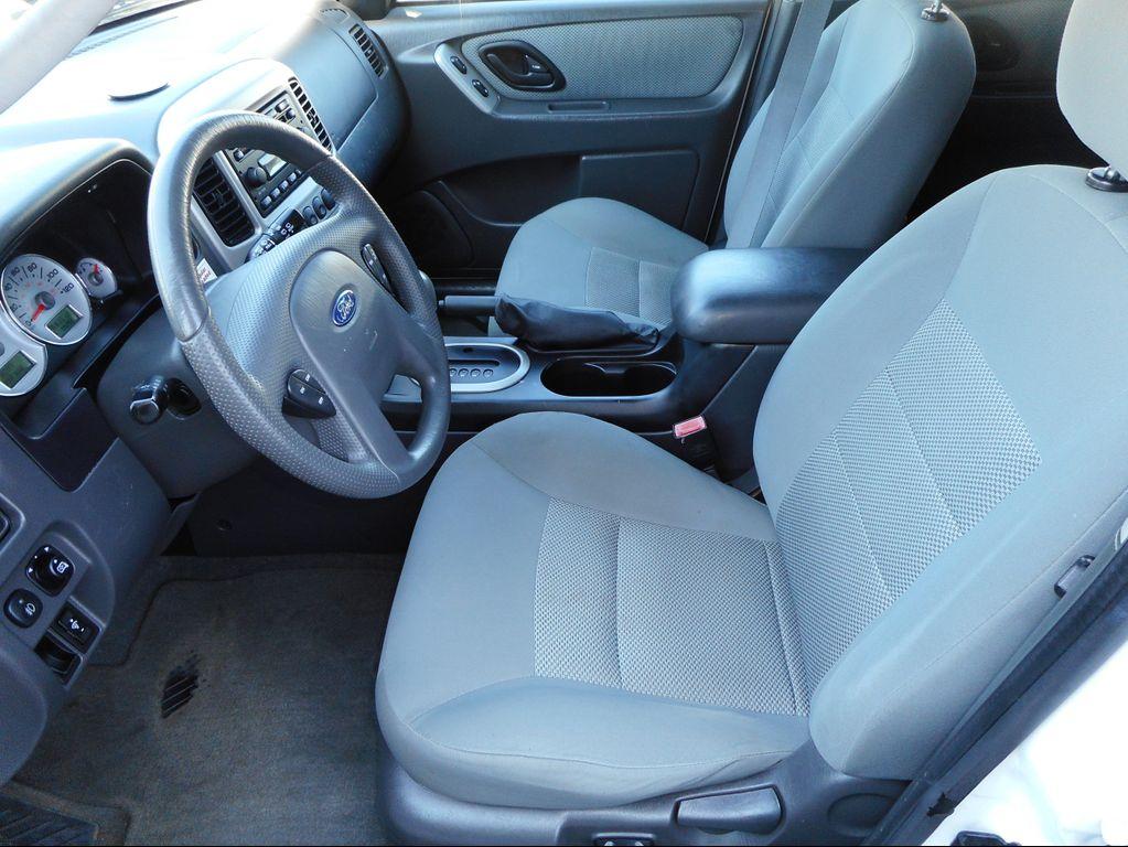 used 2005 Ford Escape Hybrid car, priced at $5,995