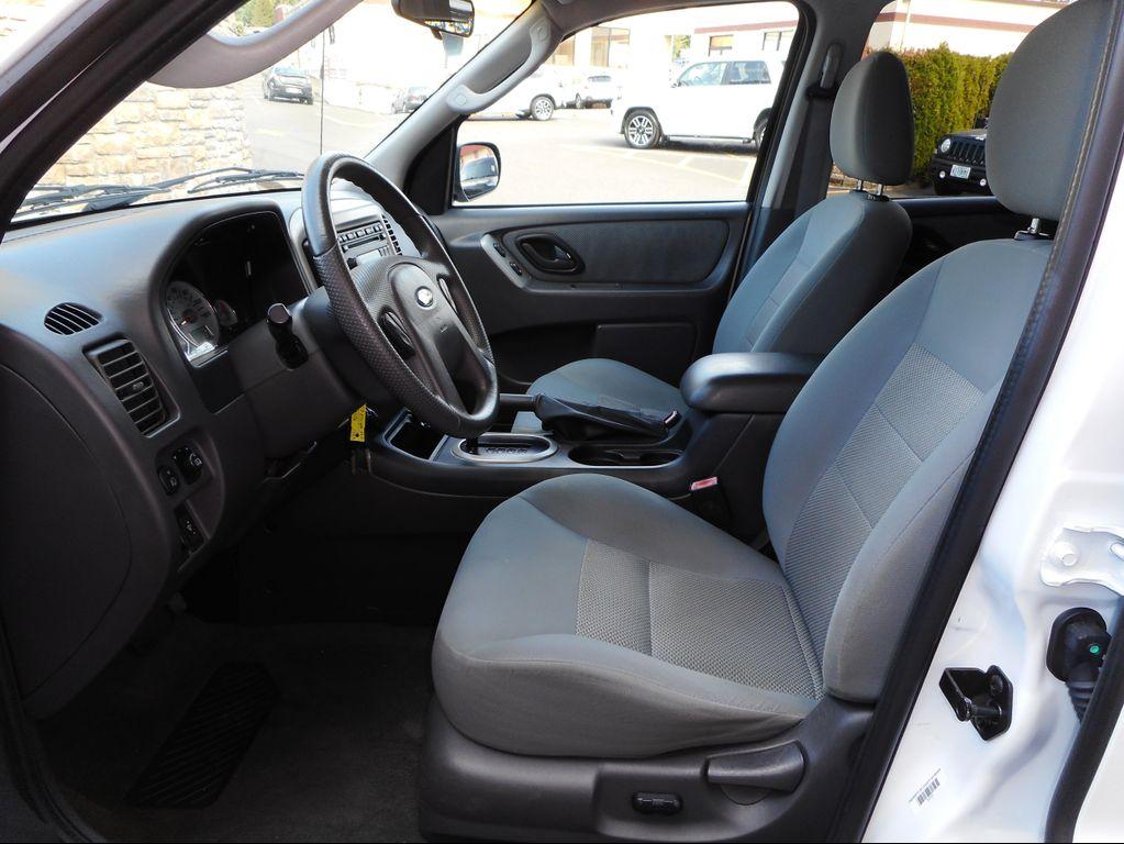 used 2007 Ford Escape Hybrid car, priced at $9,995