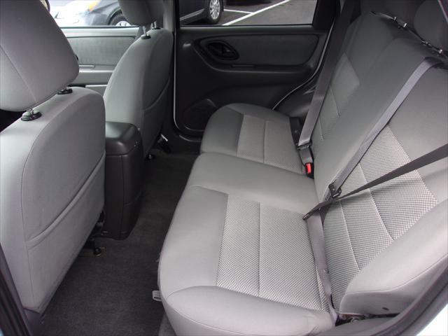 used 2007 Ford Escape Hybrid car, priced at $6,995