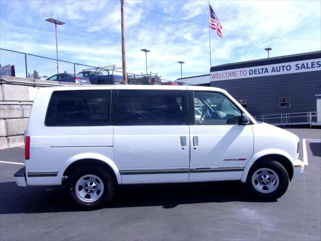 used 1998 Chevrolet Astro car, priced at $11,995