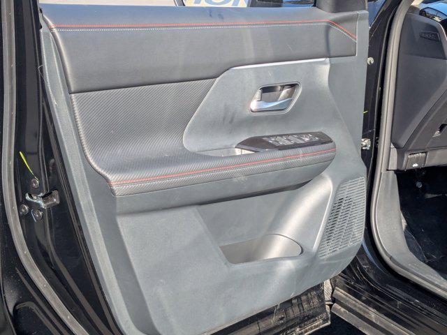 new 2025 Nissan Kicks car, priced at $27,252