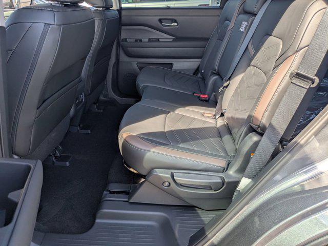new 2025 Nissan Pathfinder car, priced at $51,485