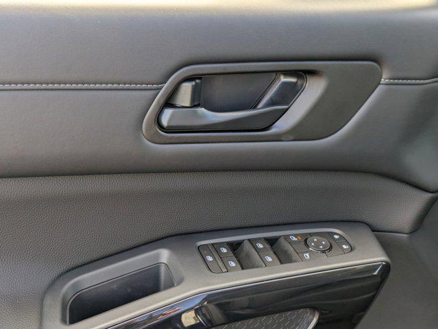 new 2025 Nissan Pathfinder car, priced at $41,775
