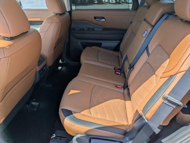new 2025 Nissan Pathfinder car, priced at $52,880