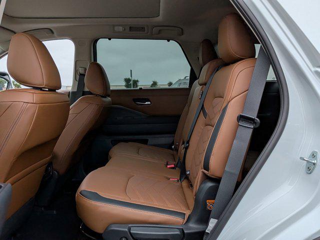 new 2025 Nissan Pathfinder car, priced at $54,510