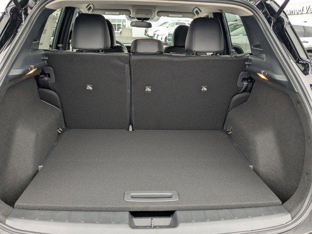 new 2025 Nissan Kicks car, priced at $28,565