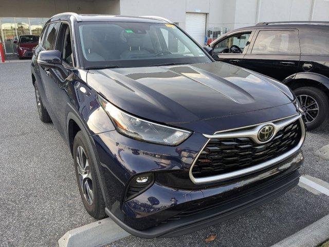 used 2022 Toyota Highlander car