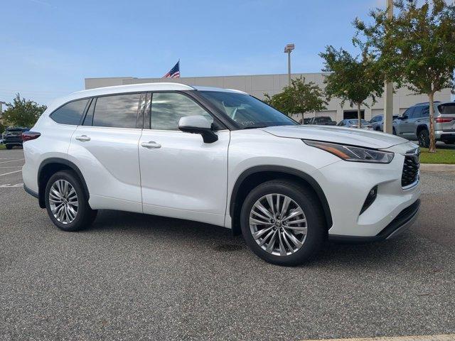 new 2025 Toyota Highlander car, priced at $55,199