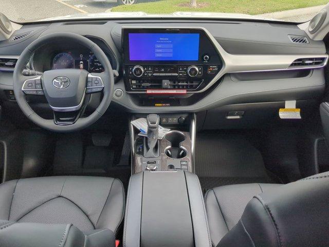 new 2025 Toyota Highlander car, priced at $55,199