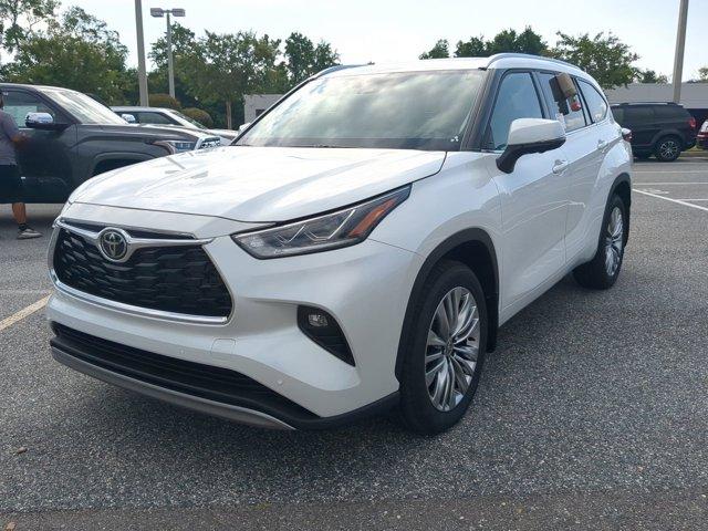 new 2025 Toyota Highlander car, priced at $55,199