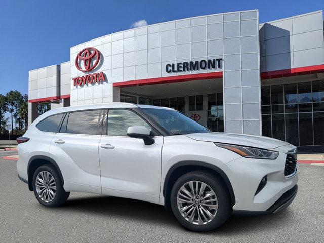 new 2025 Toyota Highlander car, priced at $55,199