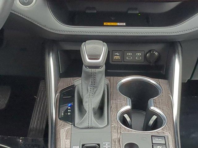 used 2025 Toyota Highlander car