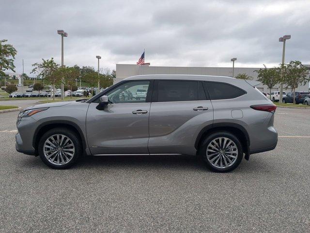 used 2025 Toyota Highlander car