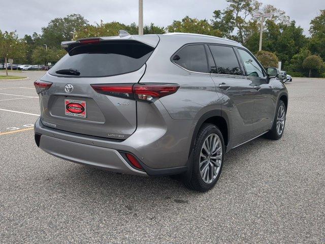 used 2025 Toyota Highlander car