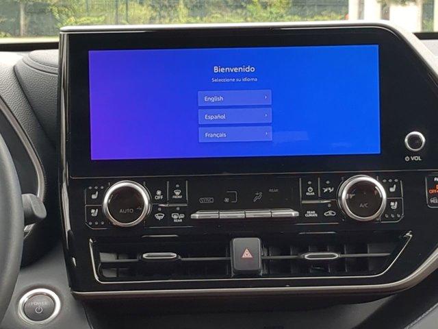 used 2025 Toyota Highlander car