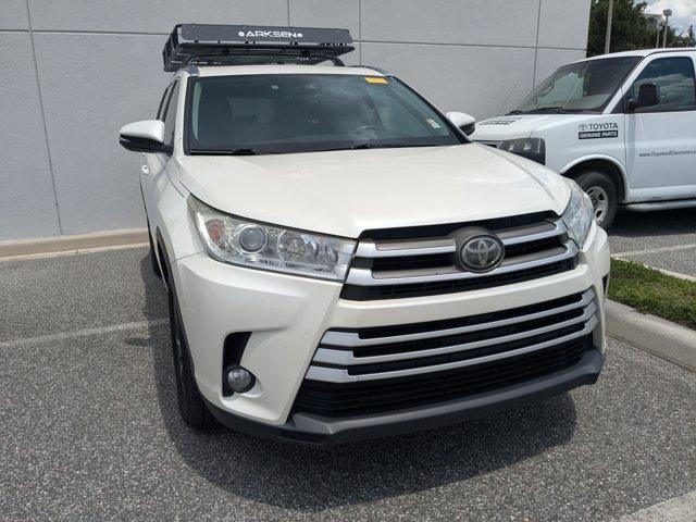 used 2018 Toyota Highlander car