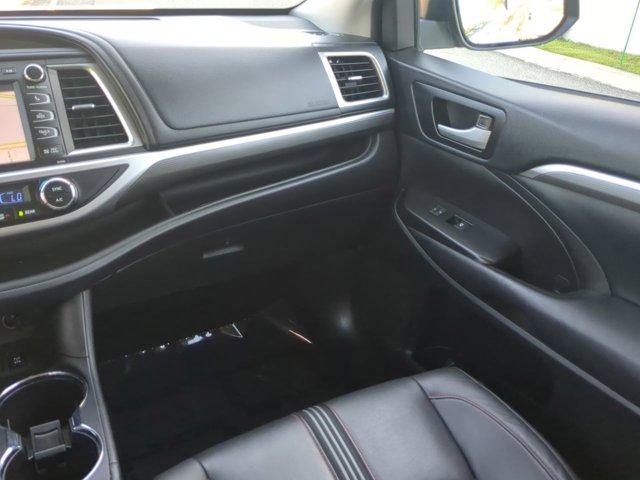 used 2019 Toyota Highlander car
