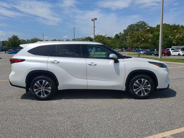 used 2021 Toyota Highlander car