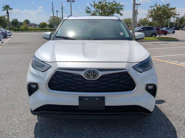 used 2021 Toyota Highlander car