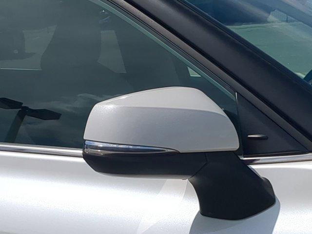 used 2021 Toyota Highlander car