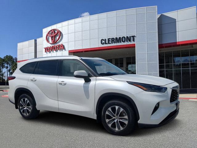 used 2021 Toyota Highlander car