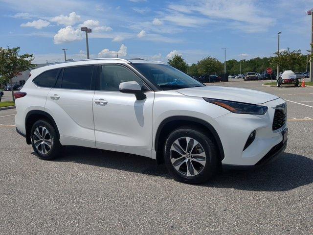 used 2021 Toyota Highlander car