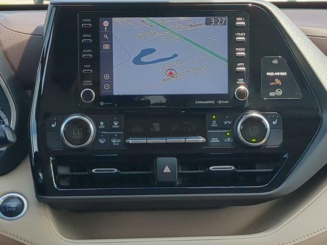 used 2021 Toyota Highlander car