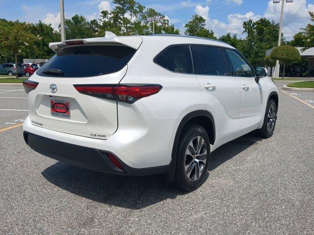 used 2021 Toyota Highlander car