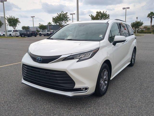 used 2021 Toyota Sienna car